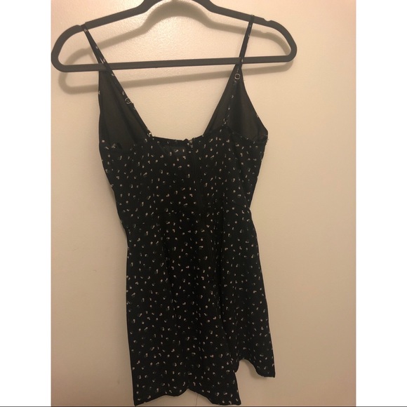 Romper - Picture 3 of 4